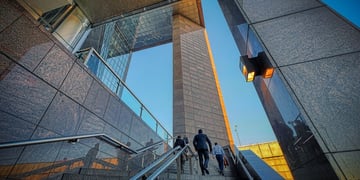 What Companies Use HubSpot For: Less Stress and More Money